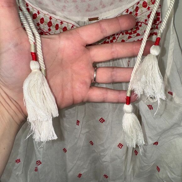 Free People Boho Top‎ Size Large Ivory Embroidered Sleeveless Cotton Tie Straps - Picture 9 of 10